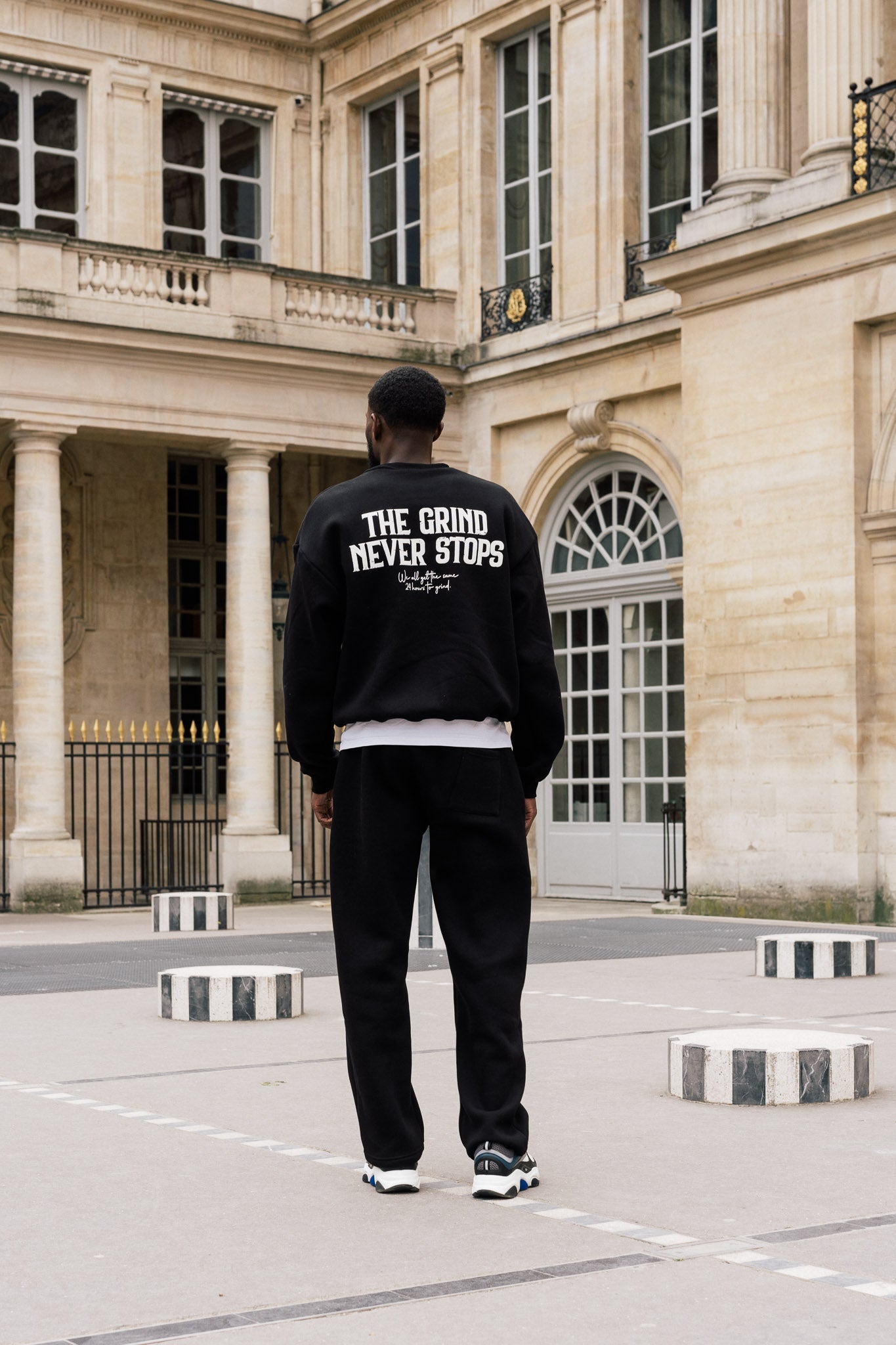 TGNS™ - ESSENTIAL CREWNECK BLACK - The Grind Never Stops